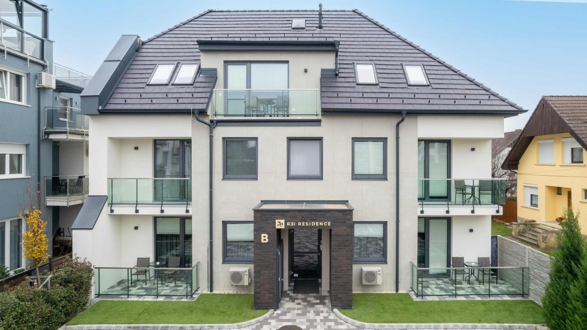 Family Apartment *